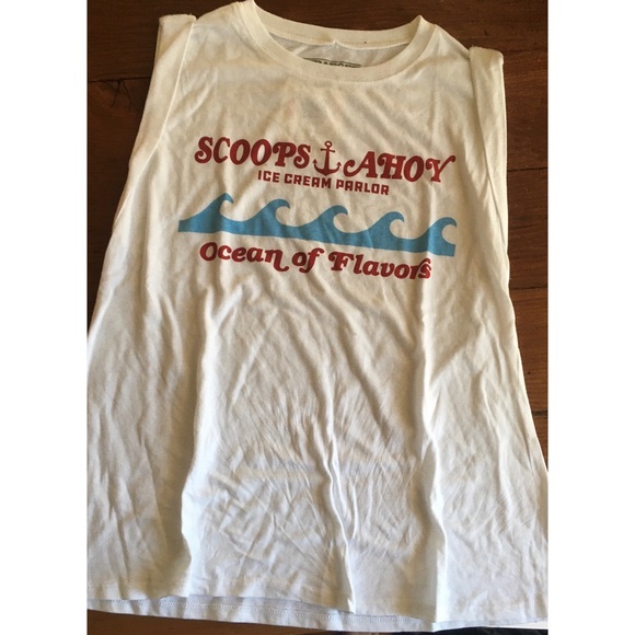 🍦 Scoops Ahoy tank ⚓️ - Picture 3 of 3